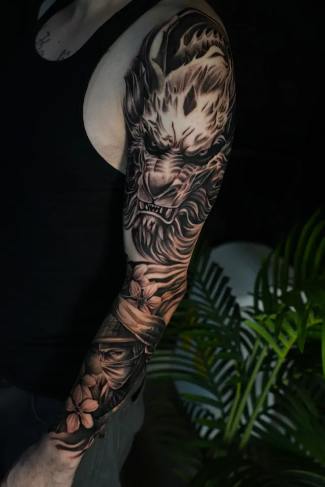 Wolf and face realism sleeve