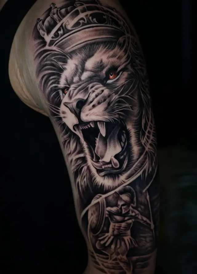 Crowned lion realism sleeve
